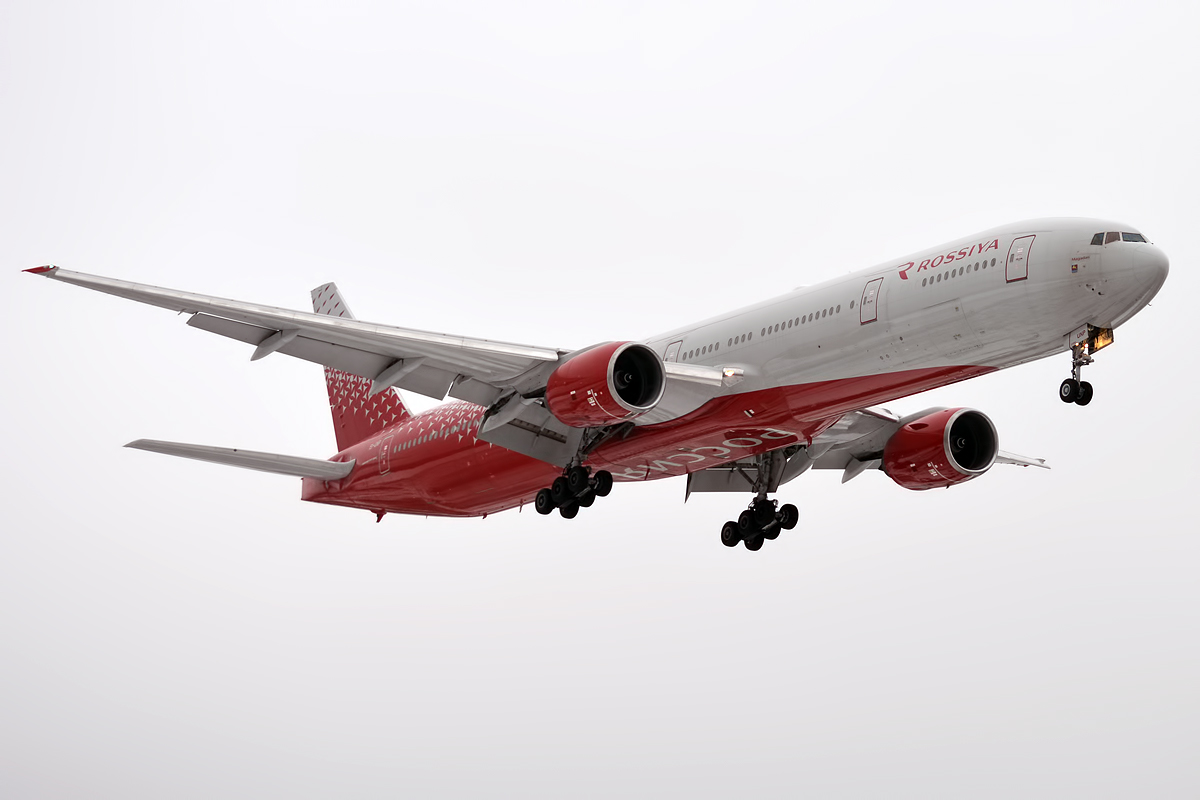 Rossiya is both Airbus & Boeing. This is a 777.